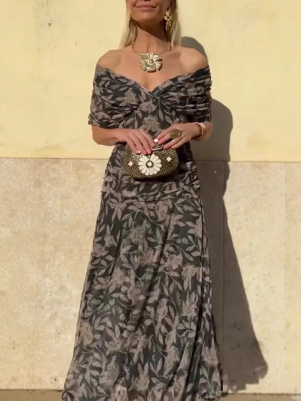 Véralune™ | Robe imprimée à encolure en V et épaules dénudées