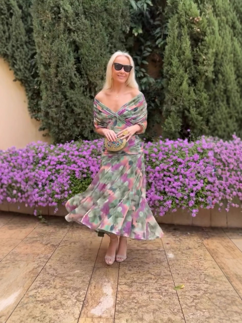 Véralune™ | Robe imprimée à encolure en V et épaules dénudées